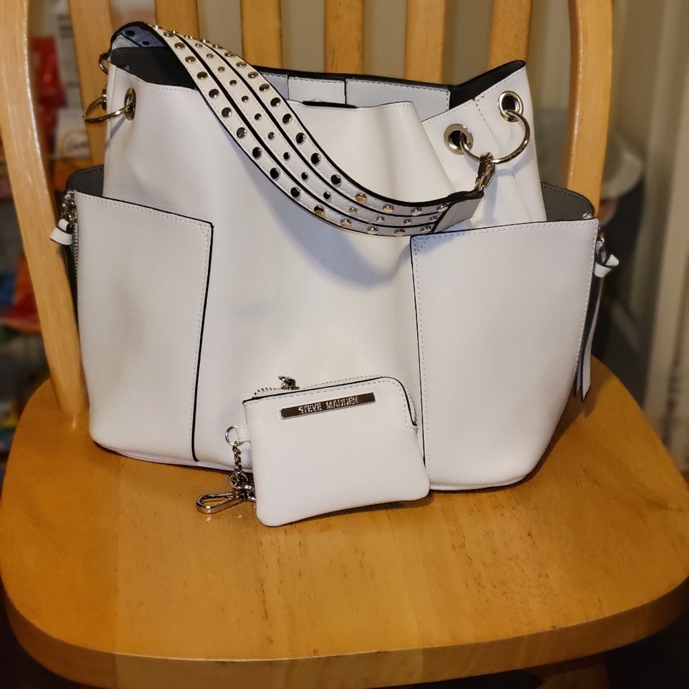 Large steve madden bucket style purse and wallet